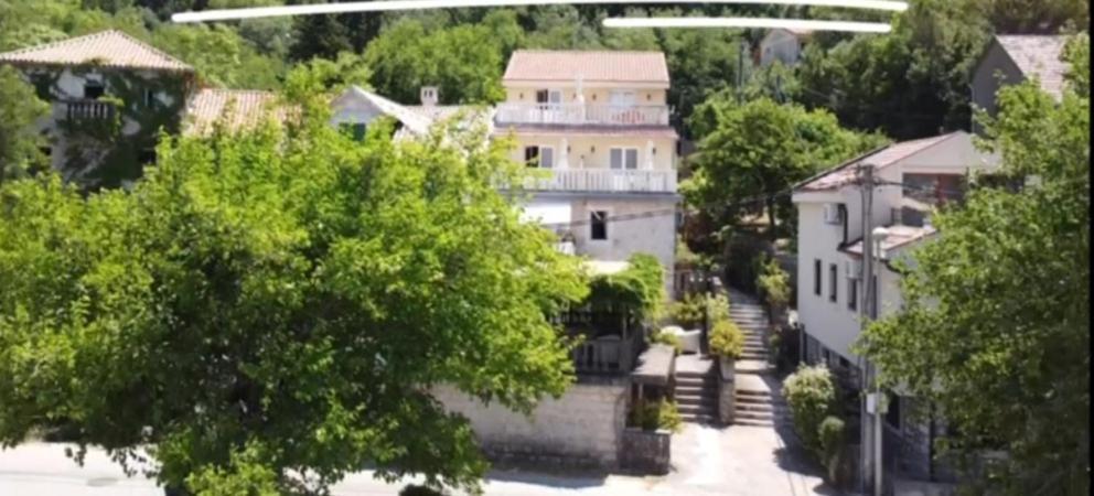 Lovely Apartment Jovan 3,With A View Of The Bay And Free Wi-Fi Kotor Bagian luar foto